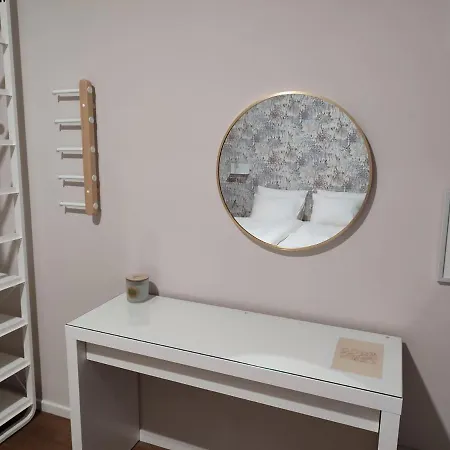 Leeuwerik Studio דירה *